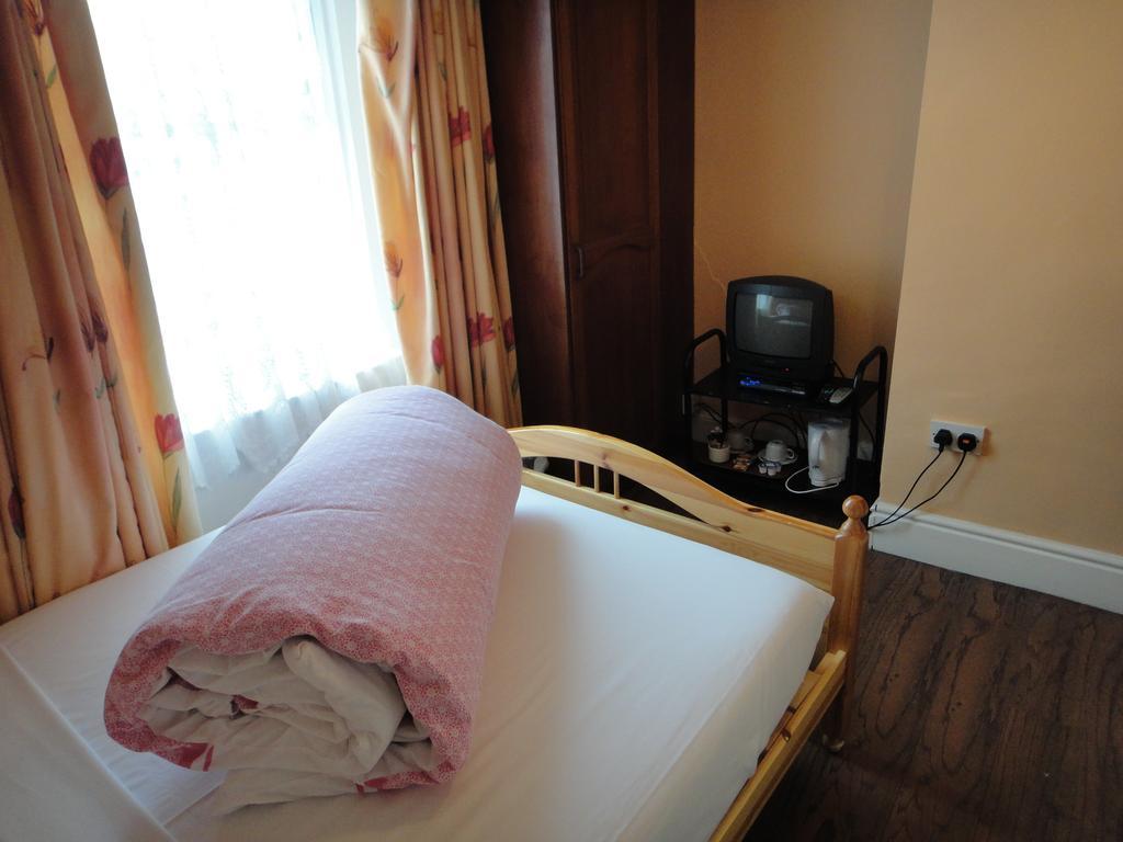 دبلن Inn On The Liffey Guesthouse الغرفة الصورة