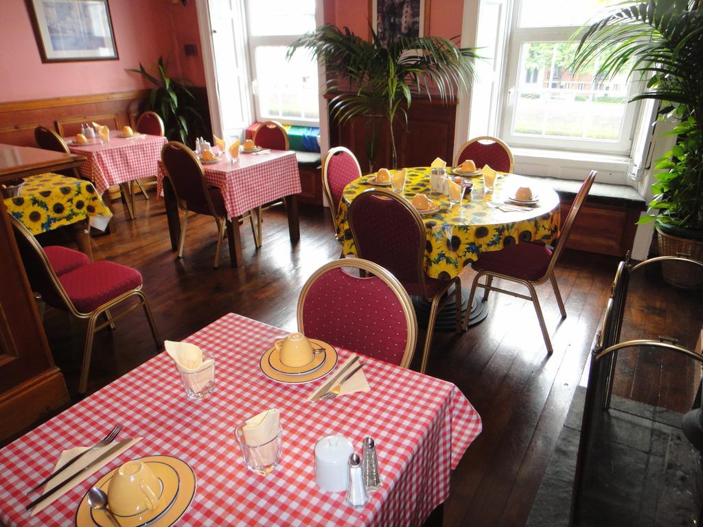 دبلن Inn On The Liffey Guesthouse المظهر الخارجي الصورة