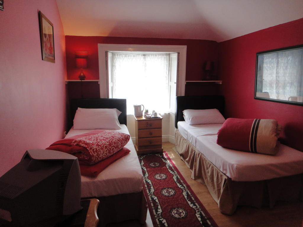 دبلن Inn On The Liffey Guesthouse الغرفة الصورة